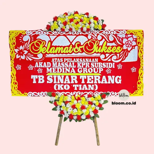 Senyum Lebar